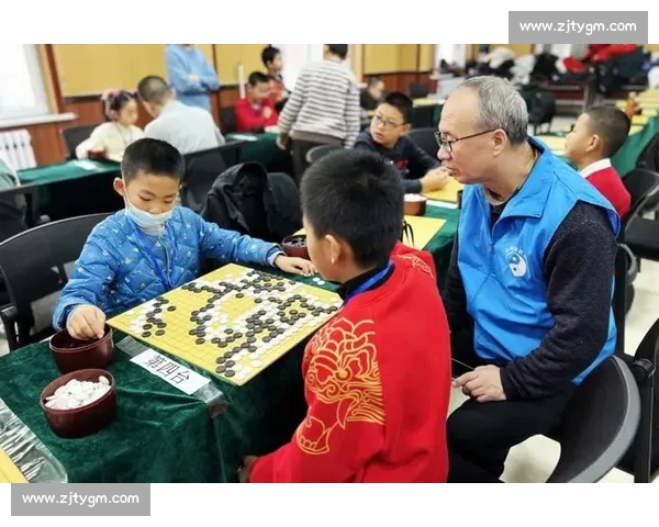 围棋业余比赛精彩纷呈 锤炼棋艺激发竞技潜力 围棋业余比赛精彩纷呈 锤炼棋艺激发竞技潜力